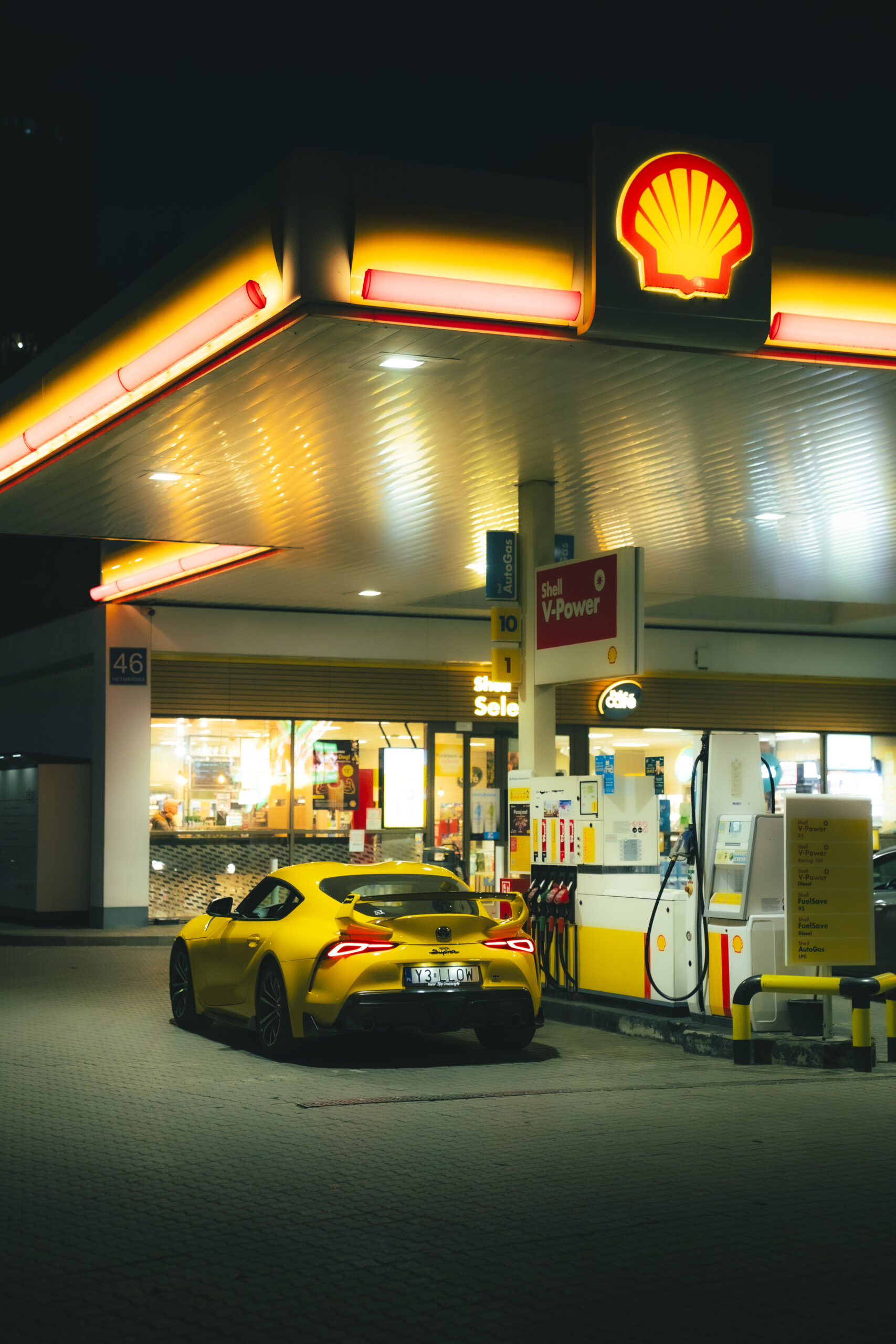 toyota supra a90 gas station